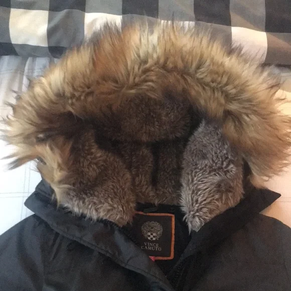 $175 VINCE CAMUTO Gray Faux Fur DOWN PARKA Hood Winter Warm Mid Length Jacket M - Picture 9 of 16